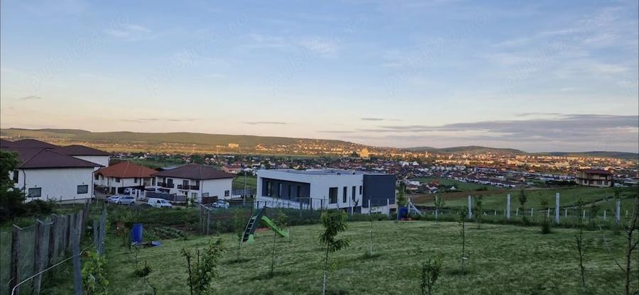 Teren de 800 mp, în Central