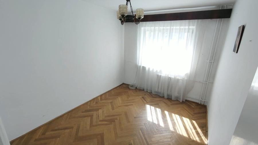 Apartament cu 3 camere decomandat în Grigorescu