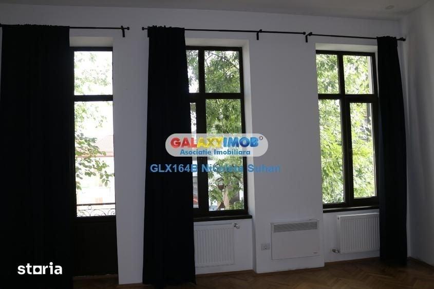 Apartament cu 7 camere în Victoriei