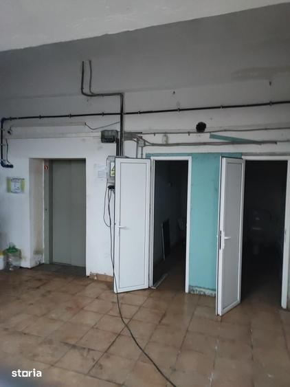 Spațiu comercial, de 1,237 mp, în Berceni