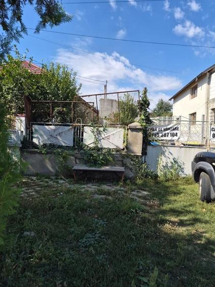 Casă cu 3 camere în Lumina