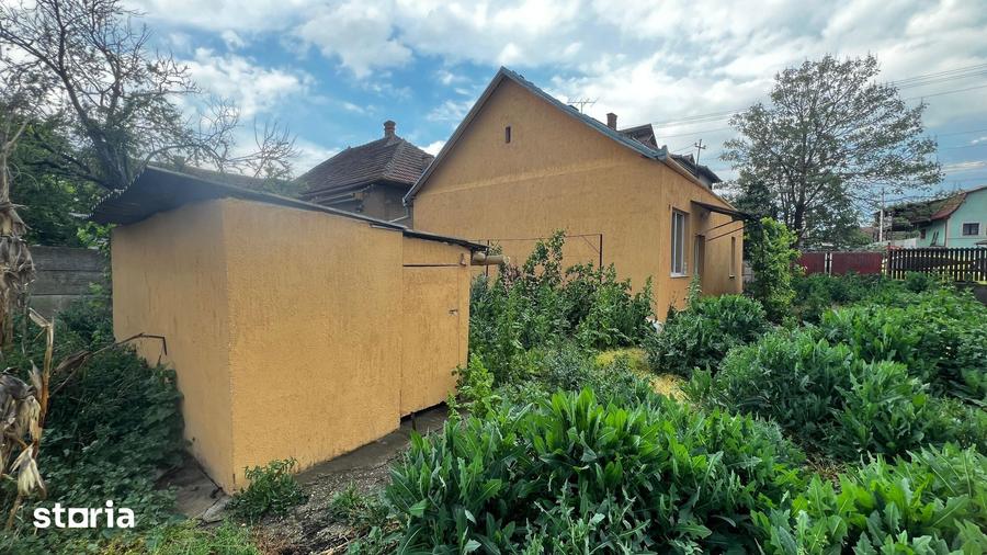 Casă cu 2 camere cu Teren 360 Mp în Central