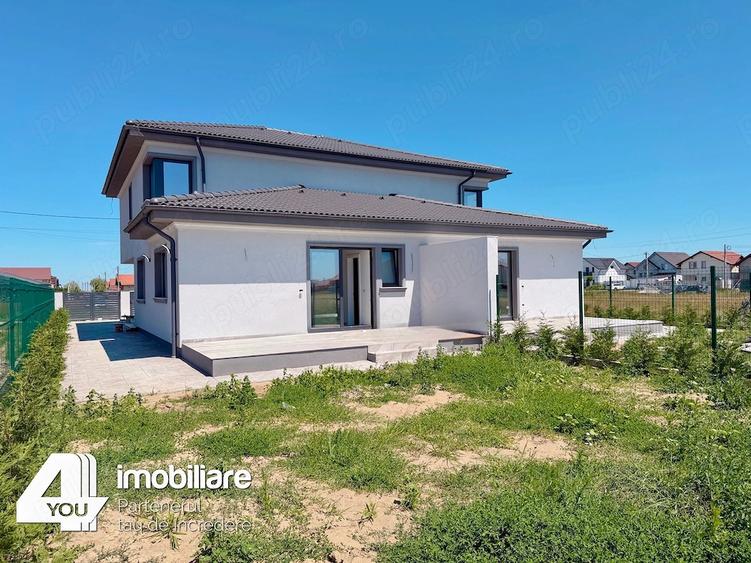 Casă cu 5 camere cu Teren 350 Mp în Livada