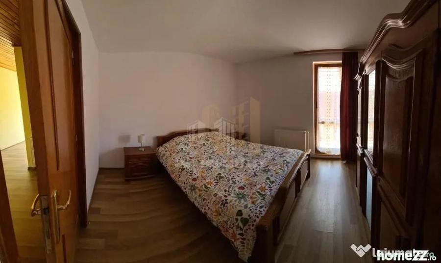 Apartament cu 3 camere decomandat în Poiana Brașov