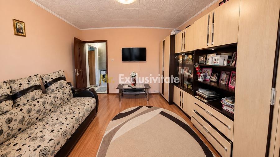 Apartament cu 2 camere decomandat, mobilat în Sud