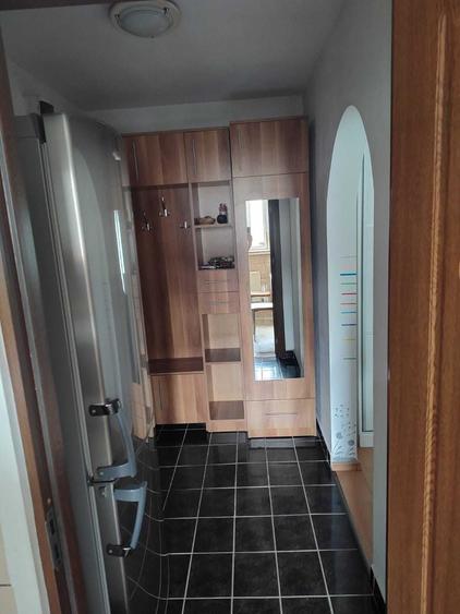 Apartament cu 2 camere semidecomandat în Mărăței