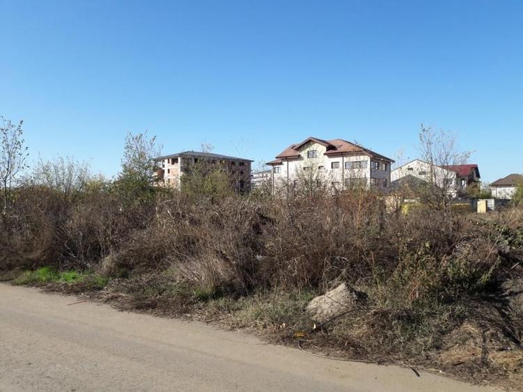 Teren Construcții intravilan de 2000 mp, în Nord