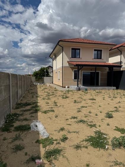 Duplex cu 4 camere cu Teren 436 Mp în Giarmata-Vii