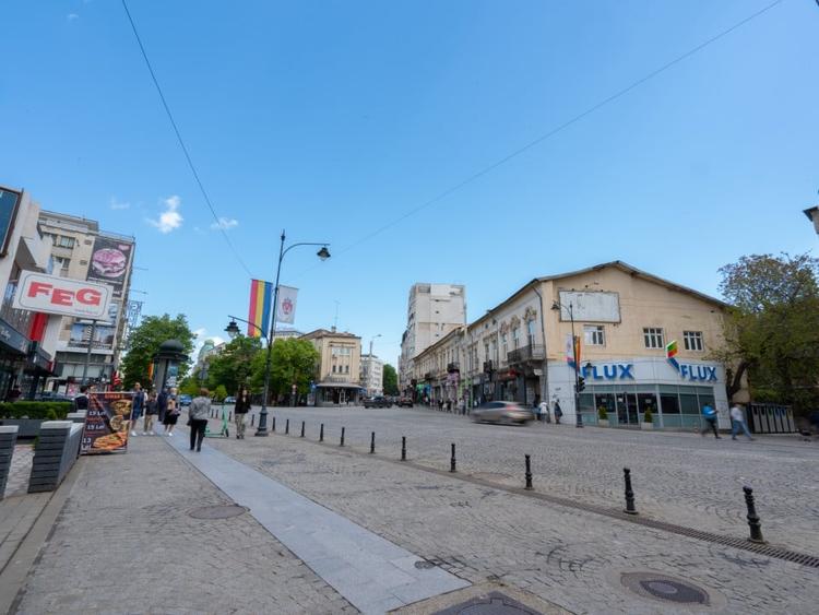 Spațiu comercial, de 440 mp, în Centru Civic