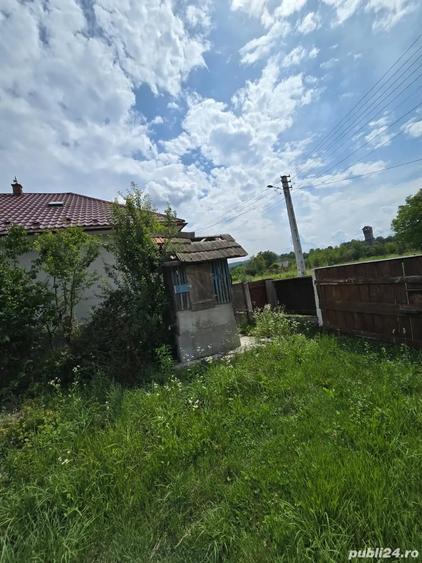 Casă cu 2 camere cu Teren 30000 Mp în Valea Leșului