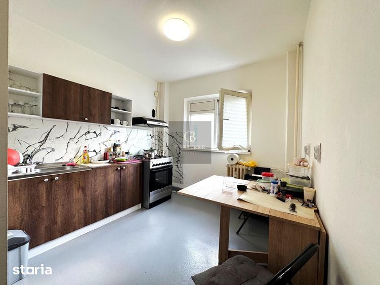 Apartament cu 3 camere decomandat în Moșilor