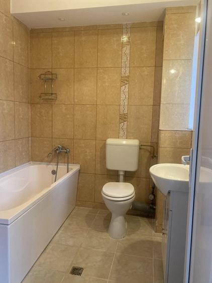 Apartament cu 4 camere semidecomandat în Tomis Mall