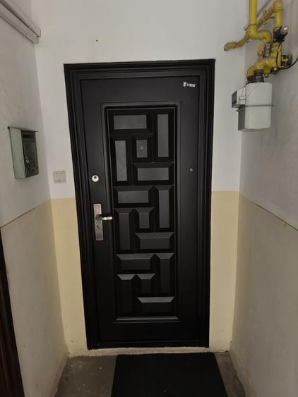 Apartament cu 3 camere decomandat în Giurgeni