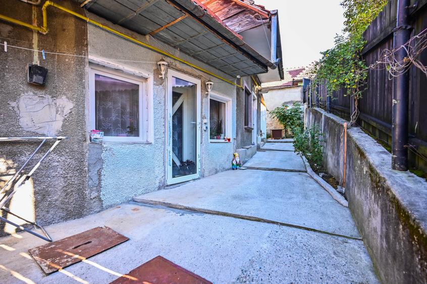 Casă individuală cu 2 camere cu Canalizare în Schei
