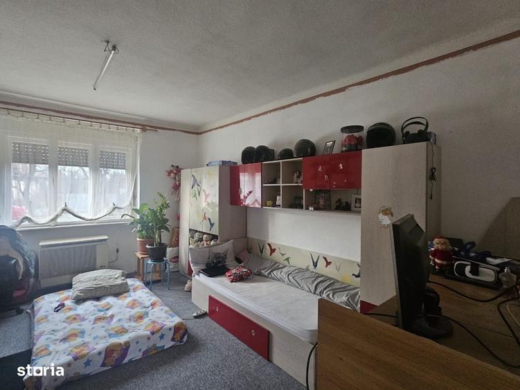 Casă cu 3 camere în Borș