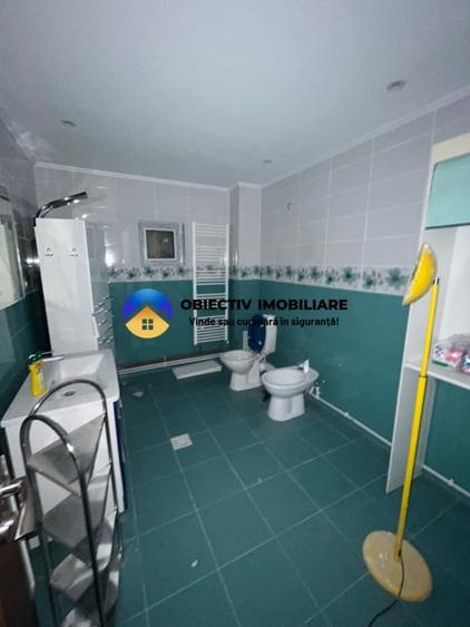 Casă cu 6 camere cu Teren 878 Mp în Tarcău