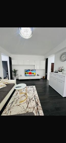 Apartament cu 2 camere decomandat în Roșu
