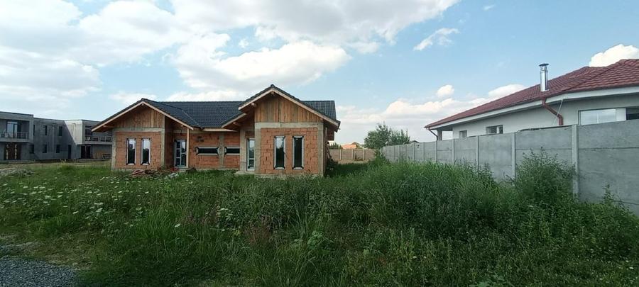 Duplex cu 3 camere cu Canalizare în Moșnița Nouă