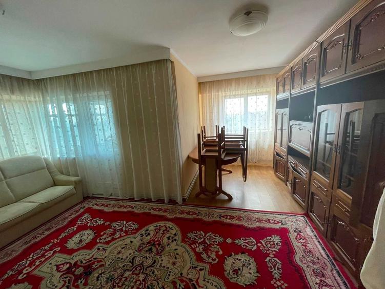 Apartament cu 3 camere decomandat în Obcini