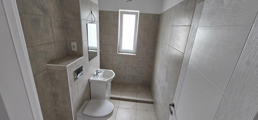 Apartament cu 3 camere în Sânpetru