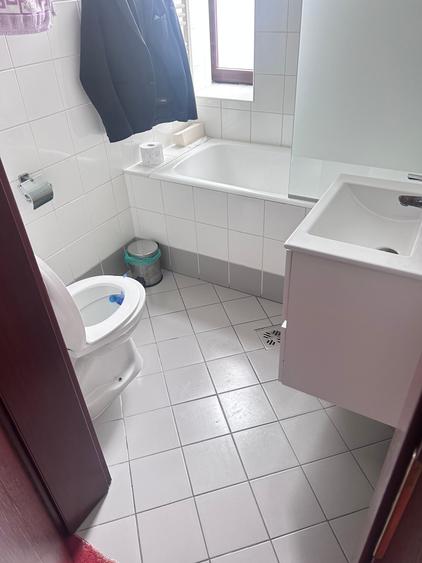 Birou, de 400 mp, în Central