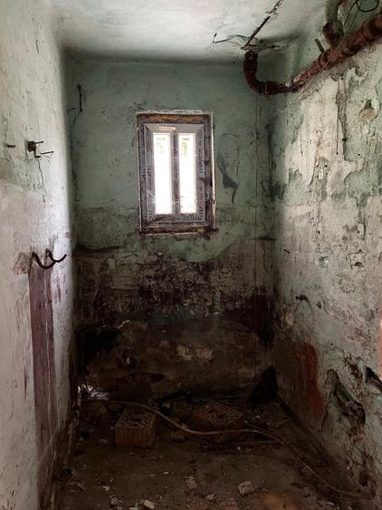 Apartament cu 2 camere semidecomandat în Băi