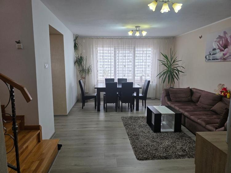Casă cu 4 camere în Central