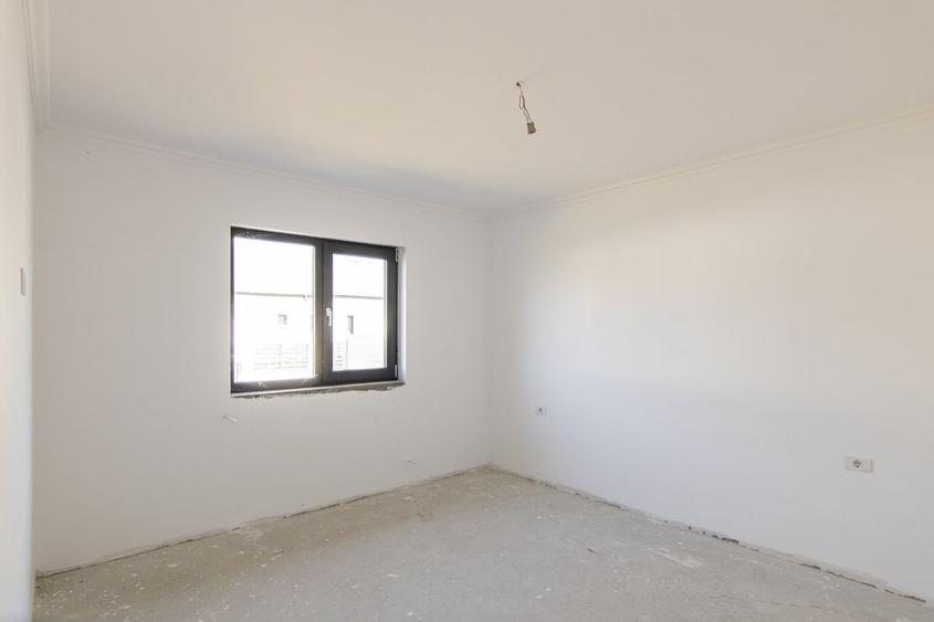 Sabareni casa noua parter + mansarda 4 camere 2 bai comision 0% - 4