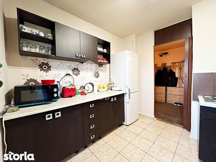 Apartament cu 3 camere decomandat în Rogerius