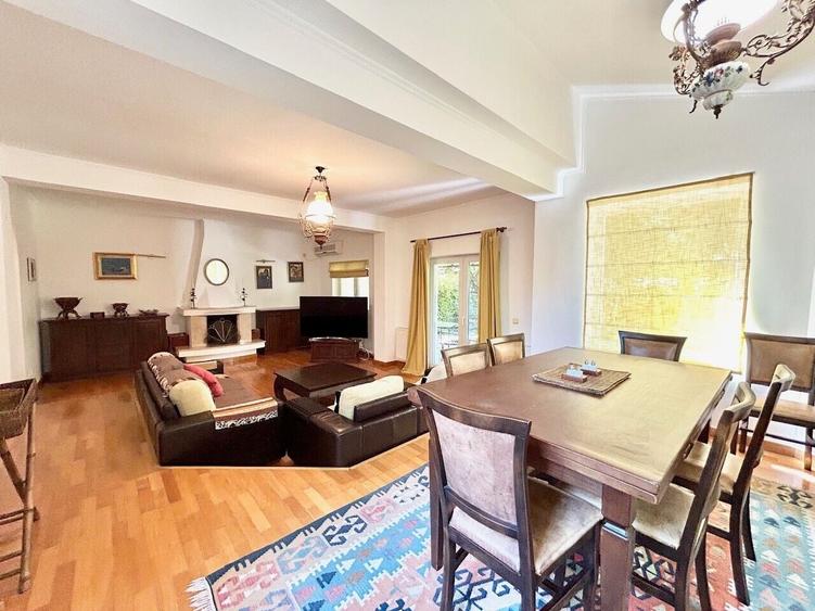 Duplex cu 4 camere cu Canalizare în Iancu Nicolae