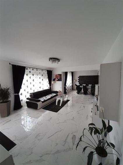 Casă individuală cu 4 camere cu Teren 325 Mp în Sântandrei