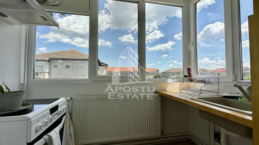 Apartament de vanzare cu 3 camere, 2 bai si o boxa, zona Torontalului - 5