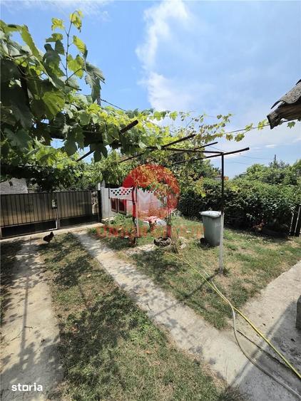 Casă cu 2 camere decomandat cu Teren 988 Mp în Vadu
