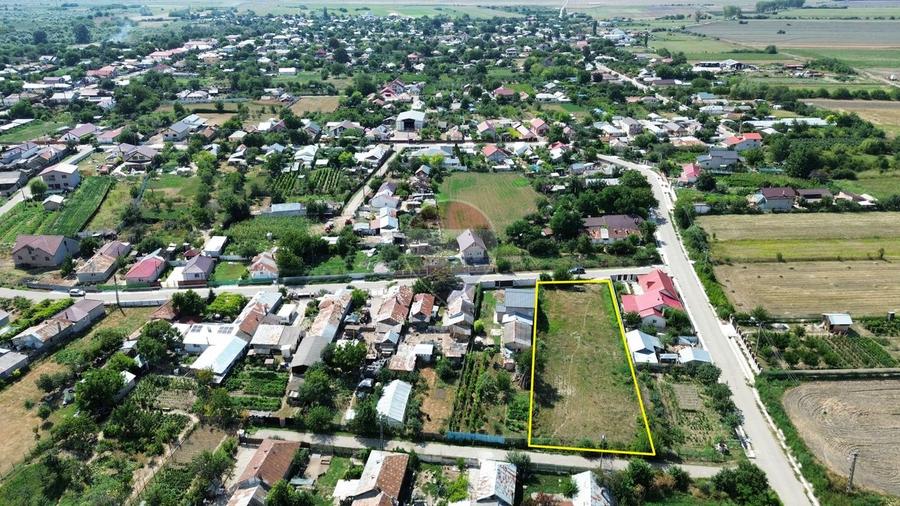 Teren Construcții intravilan de 1500 mp, în Slobozia Ciorăști