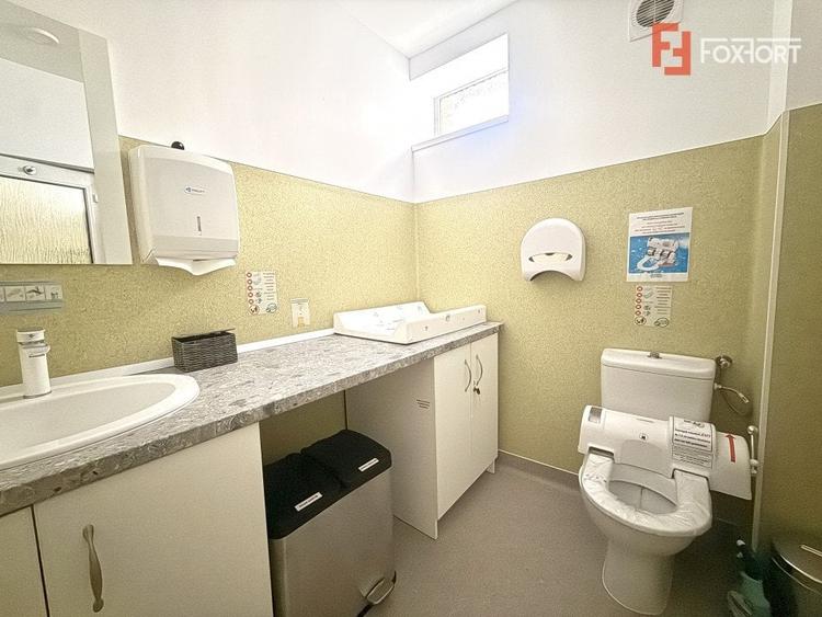 Spațiu comercial, de 340 mp, în Moșnița Nouă