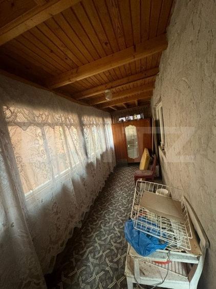 Casă individuală cu 5 camere cu Teren 3300 Mp în Sud