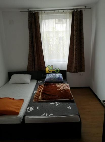 Casă individuală cu 6 camere cu Canalizare în Ultracentral