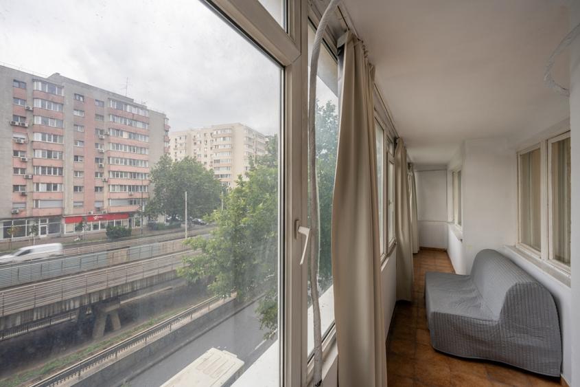 Apartament cu 2 camere semidecomandat, mobilat în Ștefan cel Mare