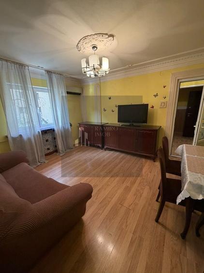 Apartament cu 3 camere semidecomandat, mobilat în Brâncoveanu