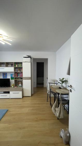 Apartament cu 2 camere semidecomandat în Drumul Taberei