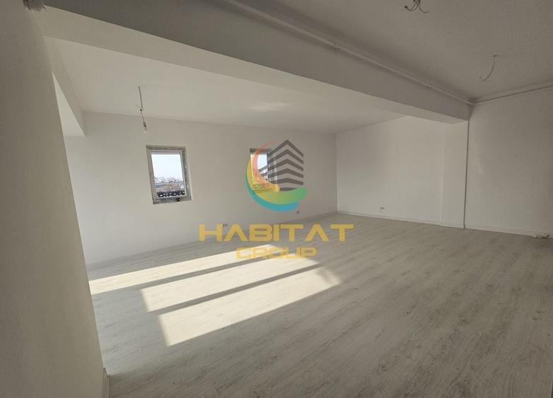 Penthouse cu 3 camere decomandat în Splaiul Unirii