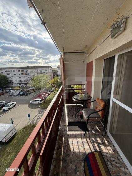 Apartament cu 4 camere în Micro 16
