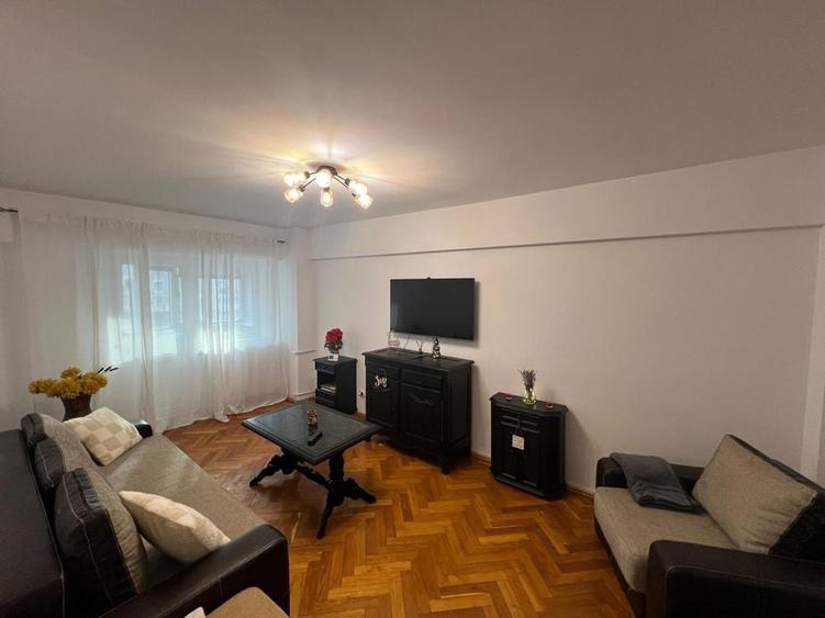 Apartament cu 3 camere în Ultracentral