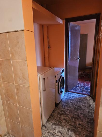 Apartament cu 2 camere decomandat în Petros