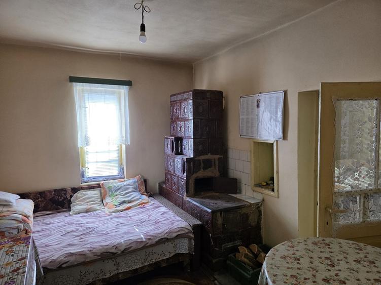 Casă cu 4 camere cu Teren 3600 Mp în Soreni