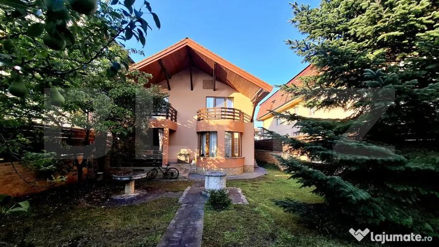 Casă cu 7 camere cu Teren 500 Mp în Bună Ziua