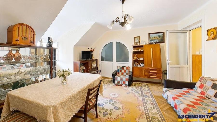 Apartament cu 2 camere nedecomandat în Central