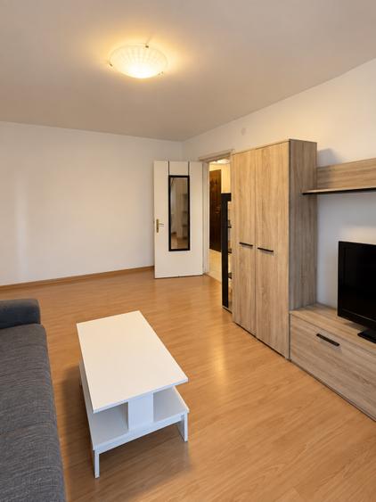 Apartament cu 3 camere circular, mobilat în Gorjului
