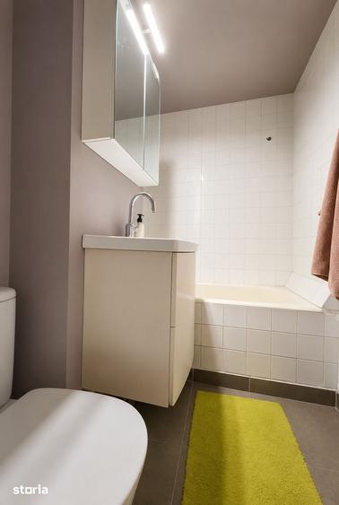 Apartament cu 4 camere decomandat în Tei