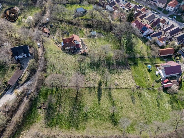 Teren Construcții intravilan de 2390 mp, în Schei